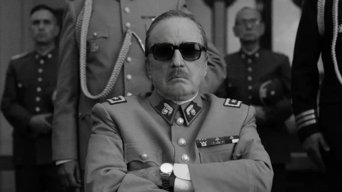 El Conde Starring Jaime Vadell As Pinochet
