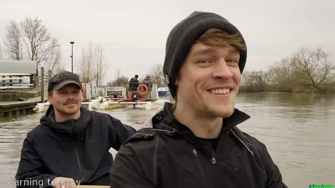The Boys In The Boat / Featurettes / Learning To Row & Clooney Profile