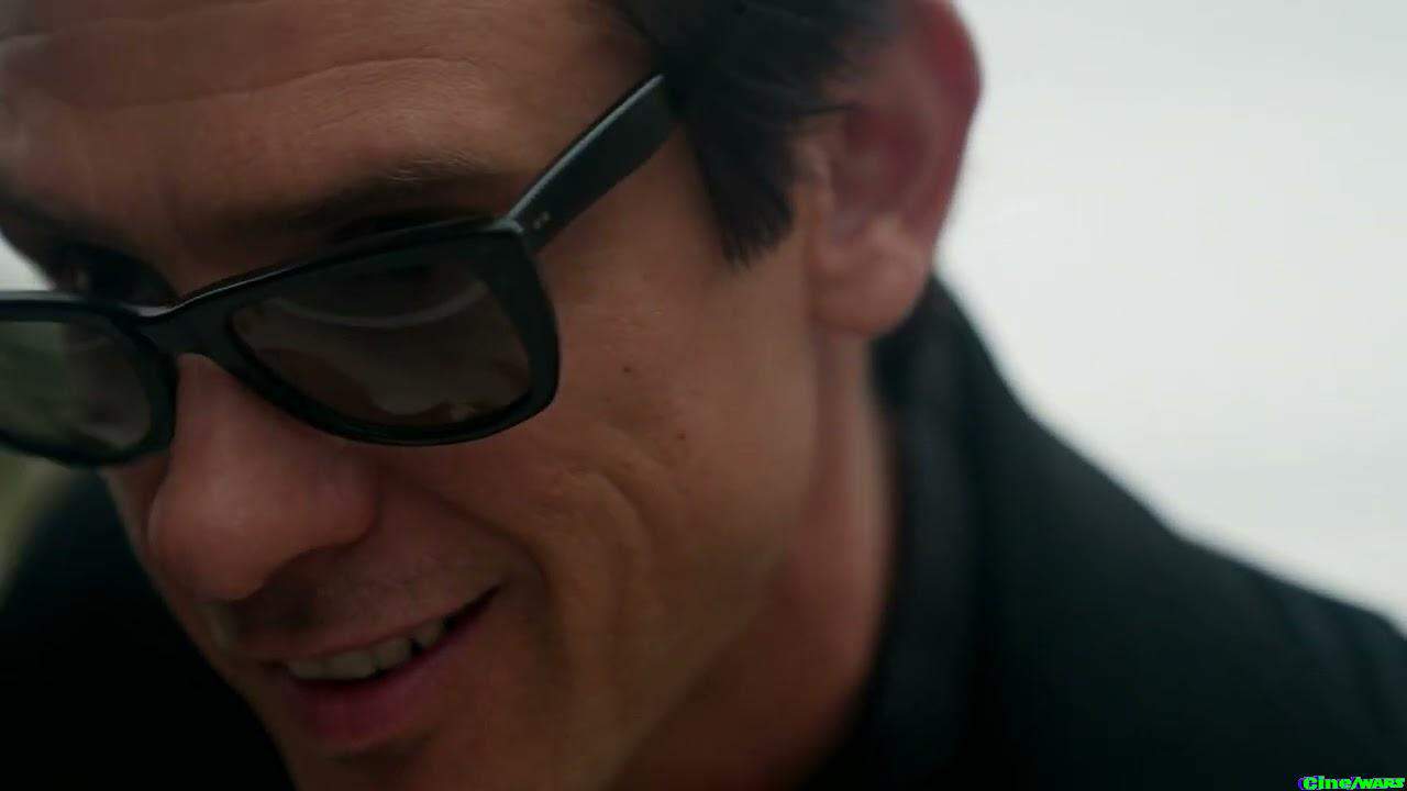 A Complete Unknown – Featurette – Live On Set