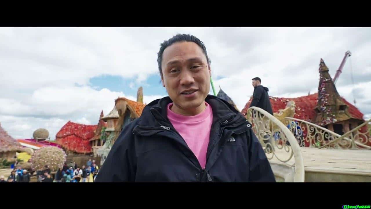 Wicked – Featurette – Jon Chu Diaries – Munchkinland