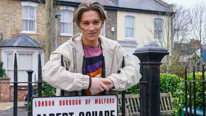 Vicki Fowler returns to Walford